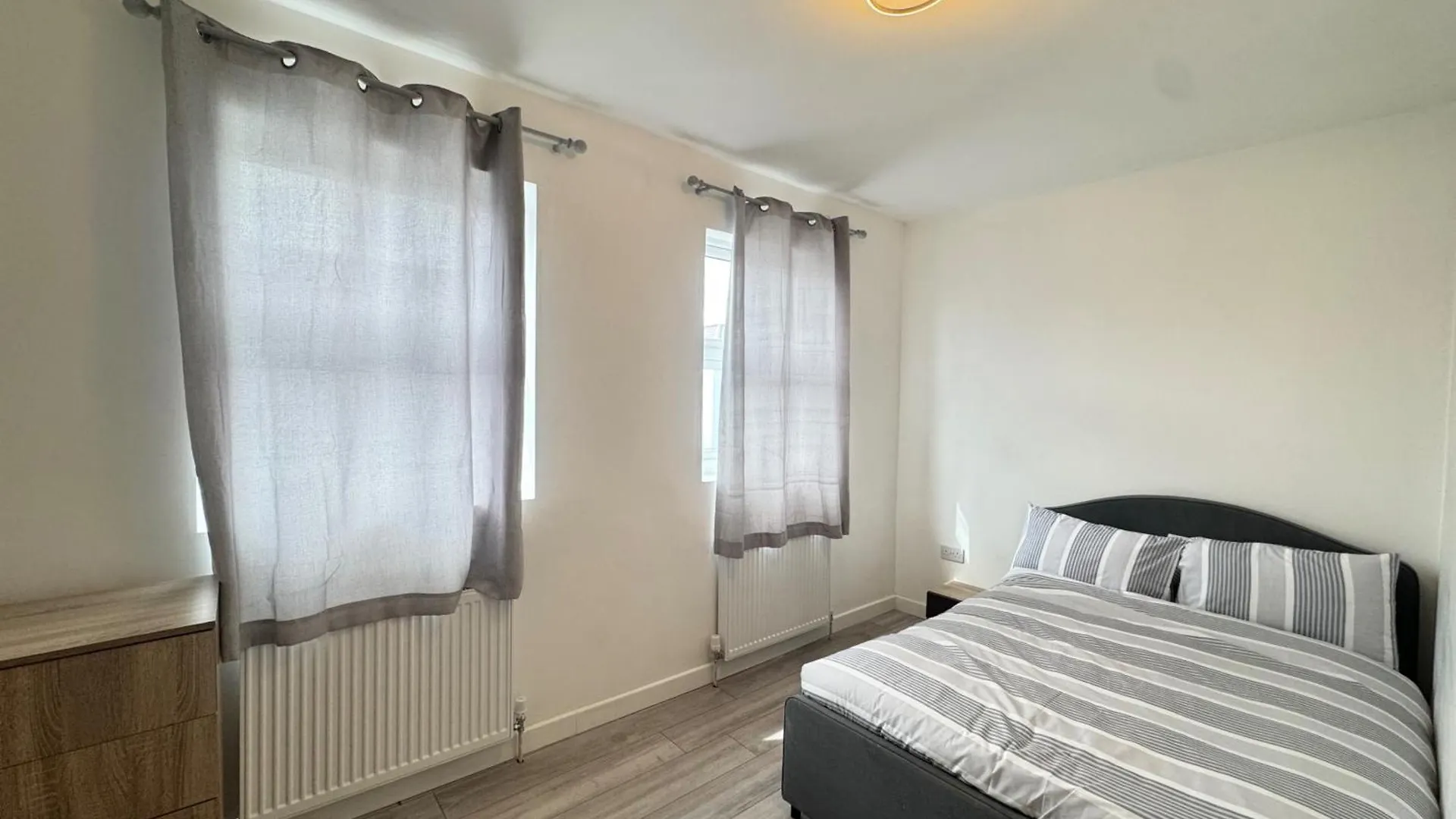 Apartment Three Double Rooms In Spacious Home Belvedere